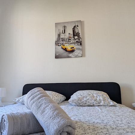Le Mirage - Appartement 2 Chambres, Salon, Cuisine Equipee, Parking Et Wifi Gratuit Mulhouse Exterior foto